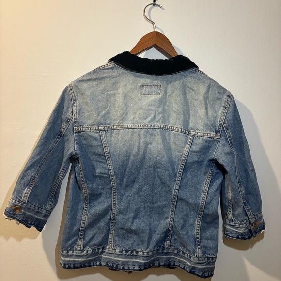 90s Dolce & Gabbana Crop Denim Jacket with Velvet Collar - Picture 6 of 7